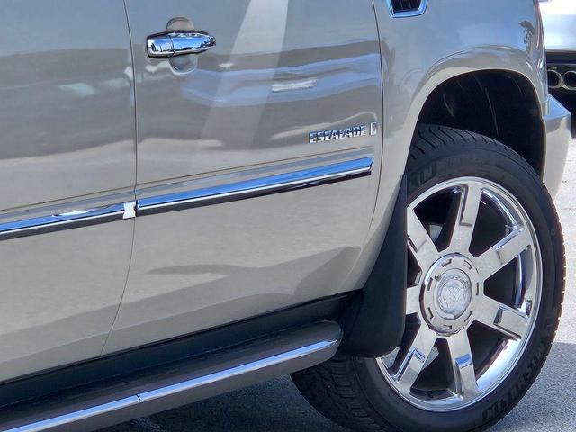 Photo of 2007 Gold Mist Cadillac Escalade