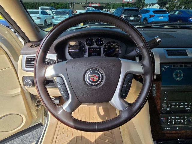 Photo of 2007 Gold Mist Cadillac Escalade