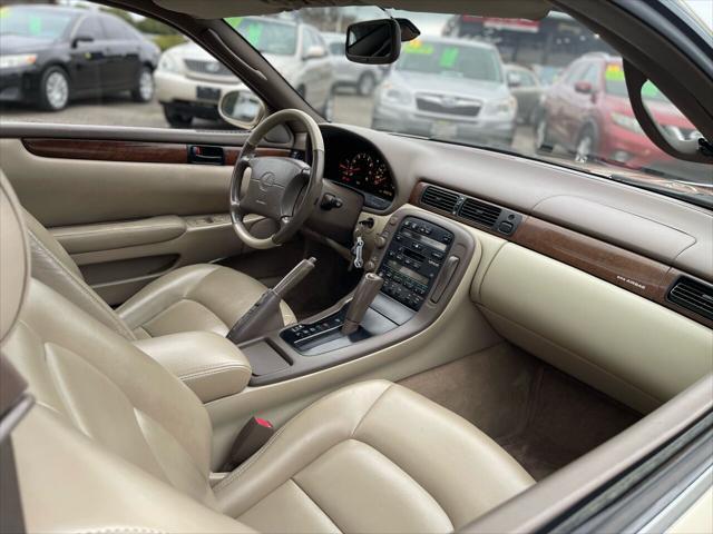 Photo of 1995 Gold Lexus SC 400