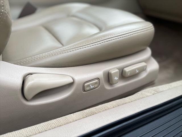 Photo of 1995 Gold Lexus SC 400