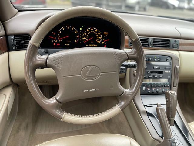 Photo of 1995 Gold Lexus SC 400