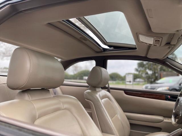 Photo of 1995 Gold Lexus SC 400