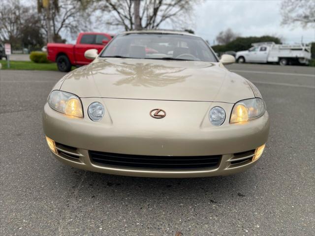 Photo of 1995 Gold Lexus SC 400