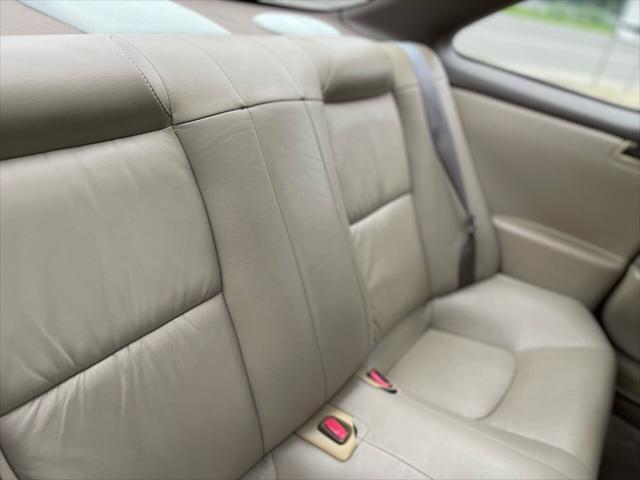 Photo of 1995 Gold Lexus SC 400