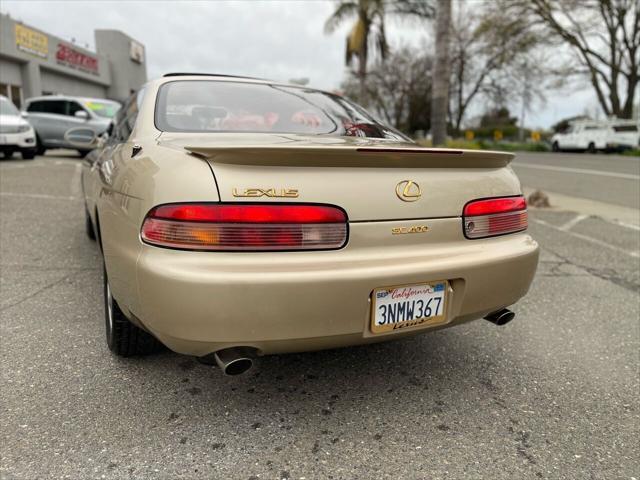 Photo of 1995 Gold Lexus SC 400