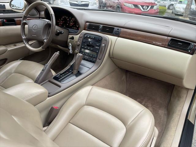 Photo of 1995 Gold Lexus SC 400