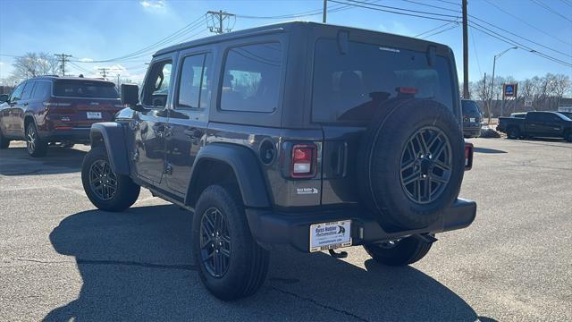 Photo of 2025 Granite Crystal Metallic Clearcoat Jeep Wrangler