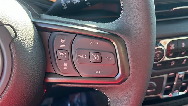 Photo of 2025 Granite Crystal Metallic Clearcoat Jeep Wrangler