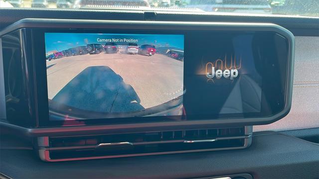 Photo of 2025 Granite Crystal Metallic Clearcoat Jeep Wrangler