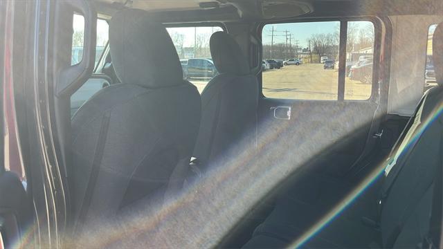 Photo of 2025 Granite Crystal Metallic Clearcoat Jeep Wrangler