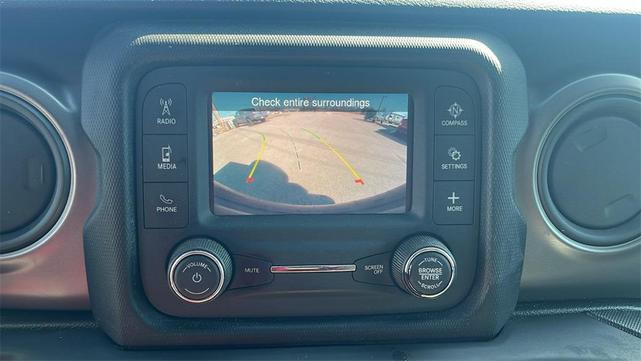 Photo of 2021 Black Clearcoat Jeep Wrangler