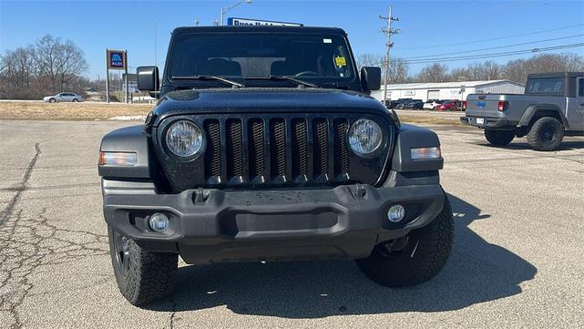Photo of 2021 Black Clearcoat Jeep Wrangler