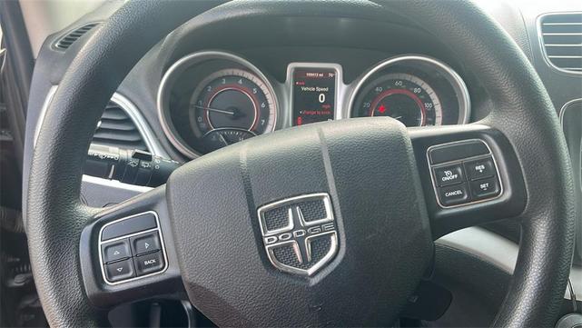 Photo of 2016 Granite Crystal Metallic Clearcoat Dodge Journey