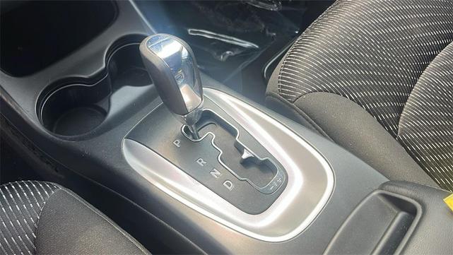 Photo of 2016 Granite Crystal Metallic Clearcoat Dodge Journey