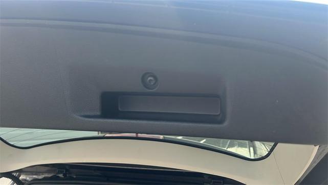 Photo of 2016 Granite Crystal Metallic Clearcoat Dodge Journey