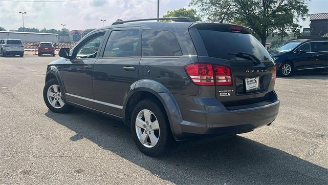 Photo of 2016 Granite Crystal Metallic Clearcoat Dodge Journey