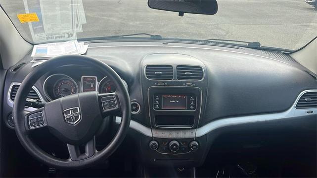 Photo of 2016 Granite Crystal Metallic Clearcoat Dodge Journey