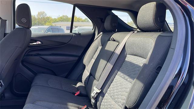 Photo of 2018 Mosaic Black Metallic Chevrolet Equinox