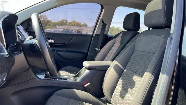 Photo of 2018 Mosaic Black Metallic Chevrolet Equinox