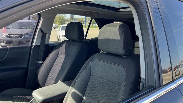 Photo of 2018 Mosaic Black Metallic Chevrolet Equinox