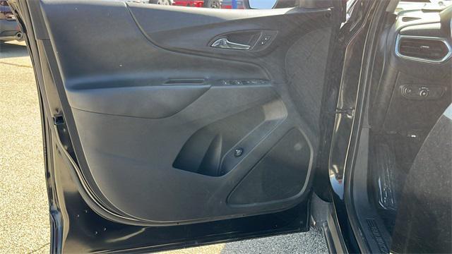 Photo of 2018 Mosaic Black Metallic Chevrolet Equinox