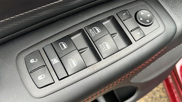 Photo of 2025 Octane Red Pearlcoat Dodge Durango