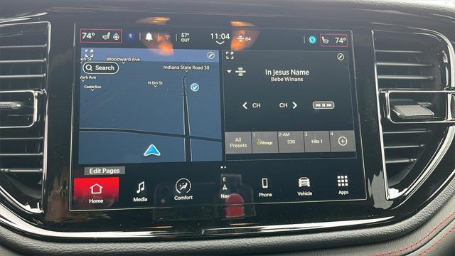 Photo of 2025 Octane Red Pearlcoat Dodge Durango