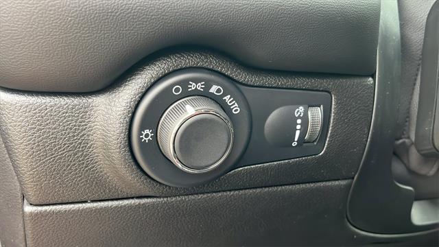 Photo of 2025 Octane Red Pearlcoat Dodge Durango