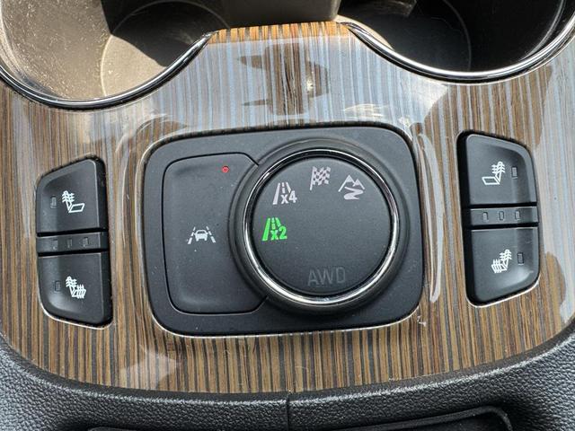 Photo of 2023 Summit White GMC Acadia