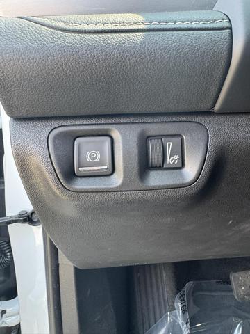 Photo of 2023 Summit White GMC Acadia