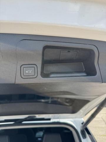 Photo of 2023 Summit White GMC Acadia