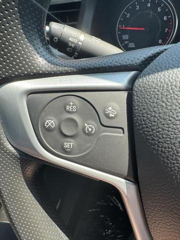 Photo of 2023 Summit White GMC Acadia