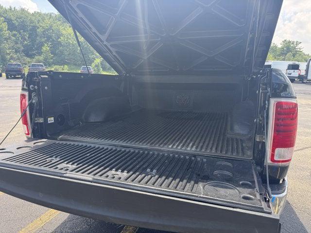 Photo of 2016 Brilliant Black Crystal Pearlcoat RAM 1500