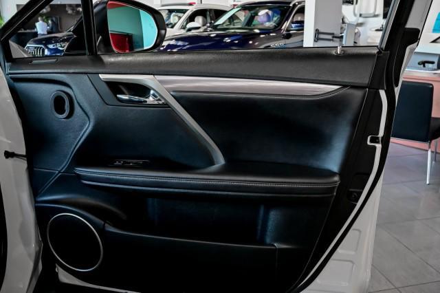 Photo of 2020 Ultra White Lexus RX 450h