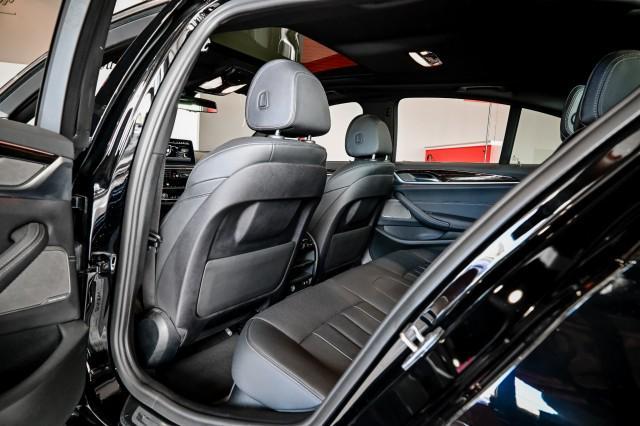 Photo of 2022 Jet Black BMW 530