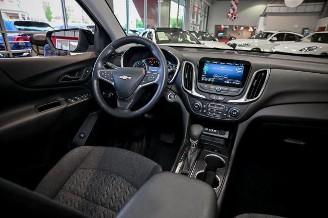 Photo of 2022 Mosaic Black Metallic Chevrolet Equinox
