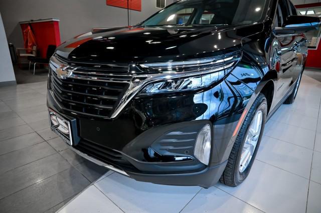 Photo of 2022 Mosaic Black Metallic Chevrolet Equinox