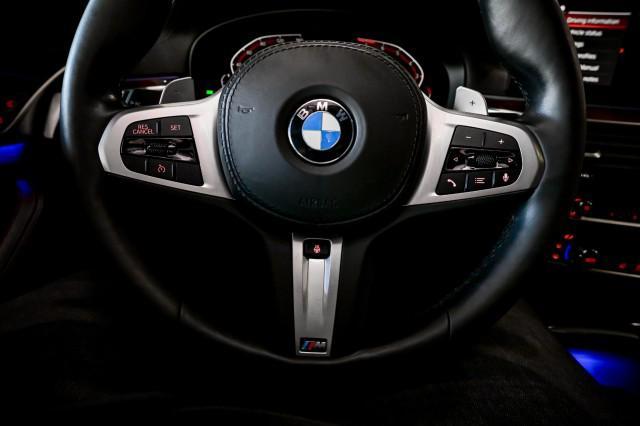 Photo of 2020 Black Sapphire Metallic BMW 540
