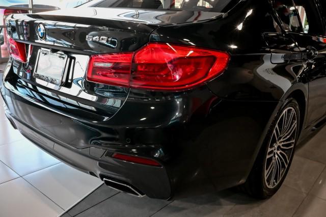 Photo of 2020 Black Sapphire Metallic BMW 540