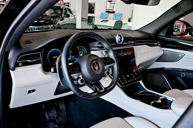 Photo of 2023 Nero Tempesta Metallic Maserati Grecale