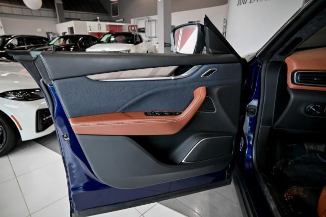 Photo of 2021 Blu Passione Metallic Maserati Levante