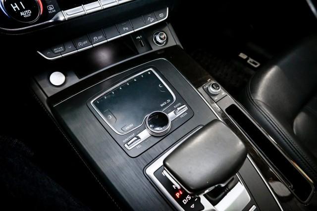 Photo of 2019 Black Audi Q5
