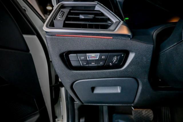 Photo of 2019 Alpine White BMW 330