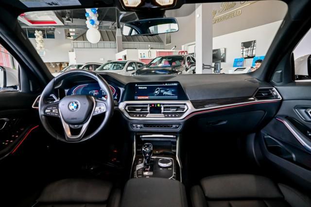 Photo of 2019 Alpine White BMW 330