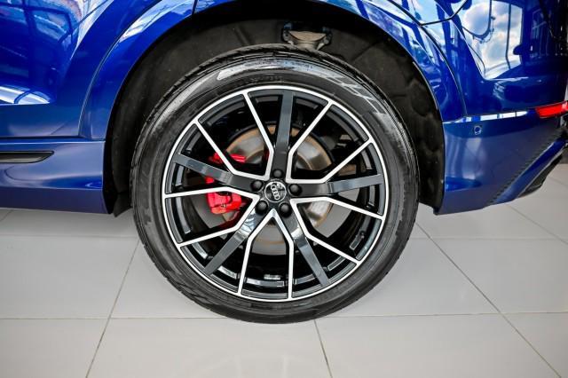 Photo of 2019 Galaxy Blue Metallic Audi Q8
