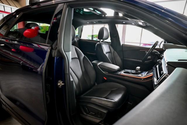 Photo of 2019 Galaxy Blue Metallic Audi Q8