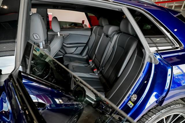 Photo of 2019 Galaxy Blue Metallic Audi Q8