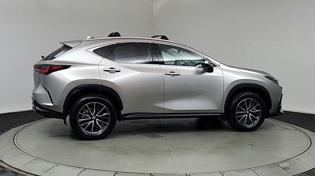 Photo of 2025 Atomic Silver Lexus NX 250