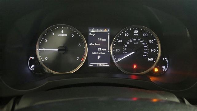 Photo of 2018 White Lexus IS 300