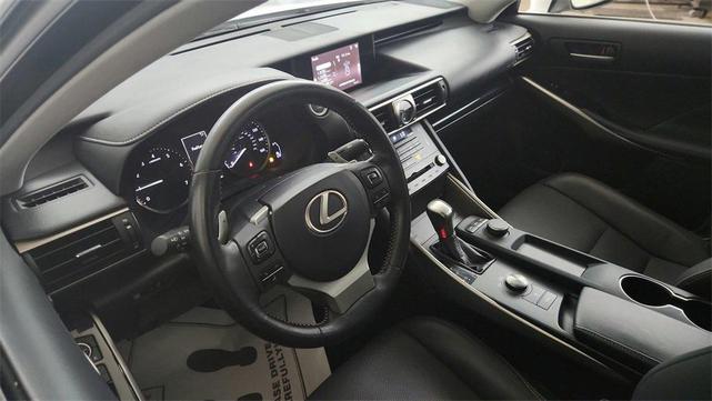 Photo of 2018 White Lexus IS 300